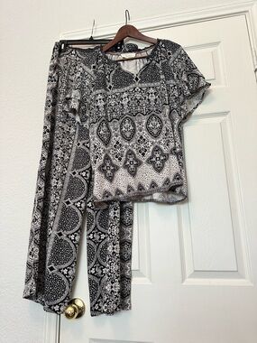Nurture Black & White Patterned Loungewear Set - Size L